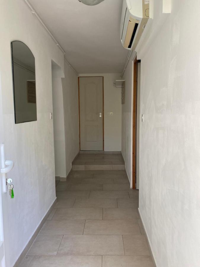 Apartments Erhart โรวีน ภายนอก รูปภาพ
